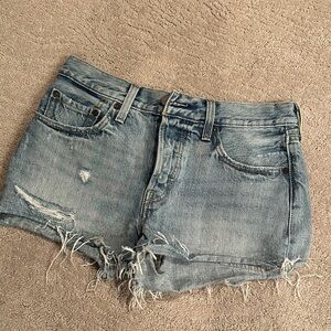 Levi’s 501 ribcage denim shorts size 26